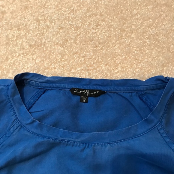 High-low blouse, loose fit, size M, royal blue. - Picture 3 of 3